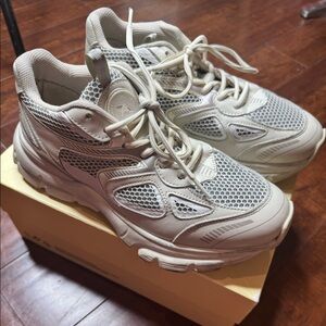 Axel Arigato Marathon Runner Creamino size 7.5